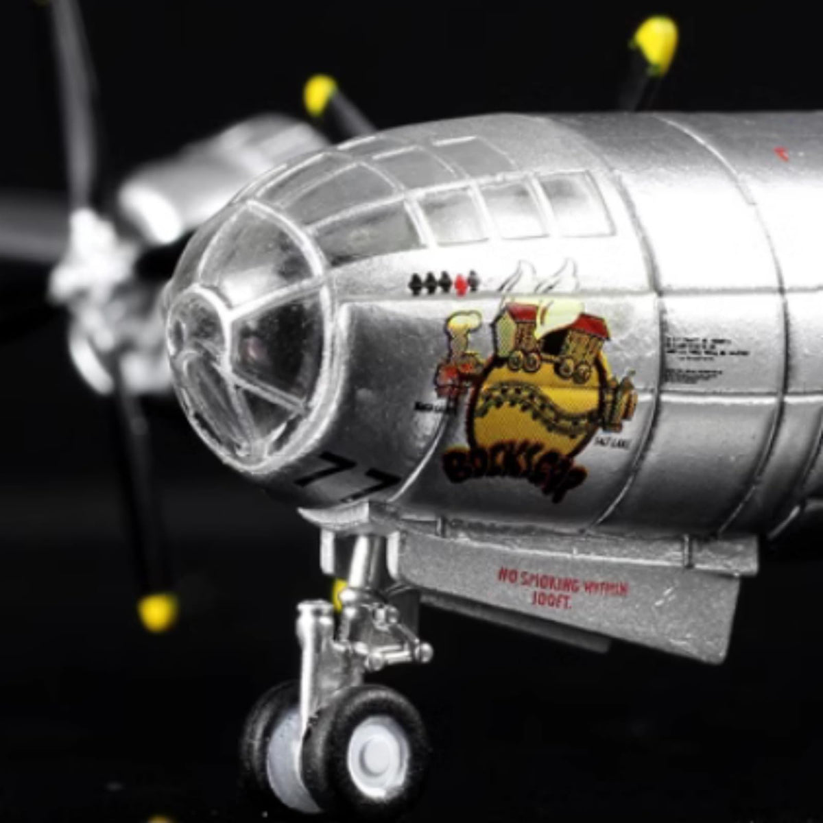 1/144 Scale WWII B-29 Superfortress Bomber Alloy Model Plane F805695